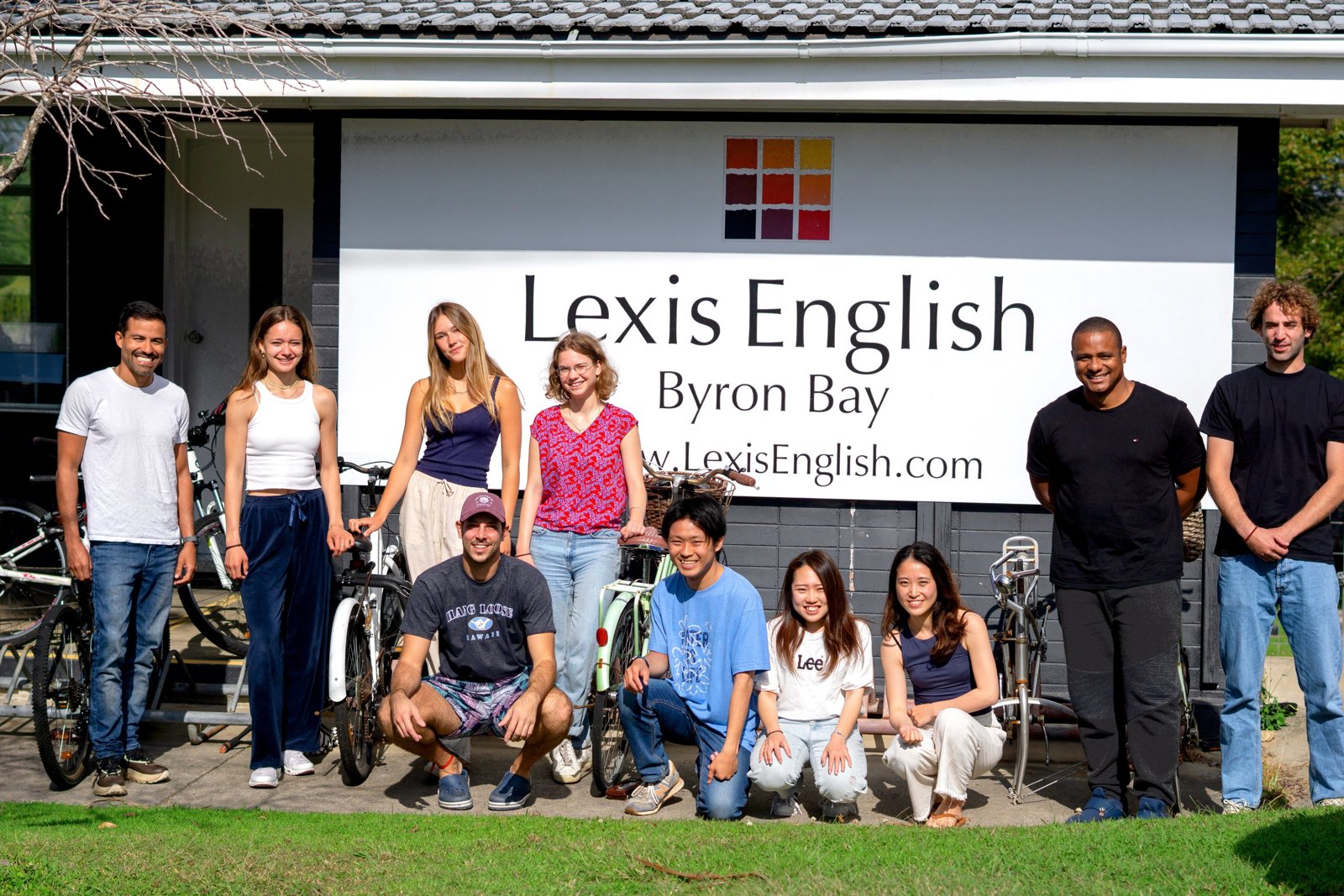 Estudiantes frente a Lexis English Byron Bay