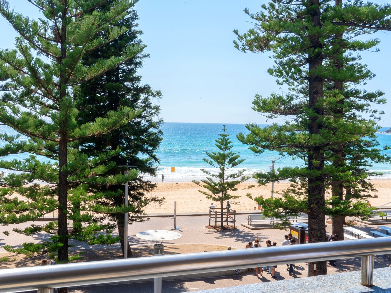 Lexis English Sydney (Manly Beach)